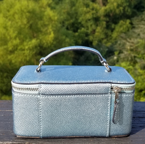 (ON HOLD) COACH Vanity Box Case - Picture 4 of 10